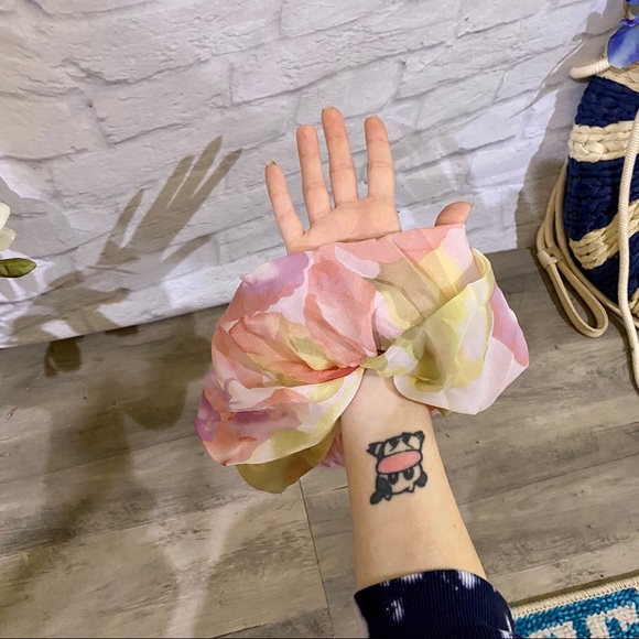 NEW Scarf Scrunchies Bundle - Picture 11 of 11